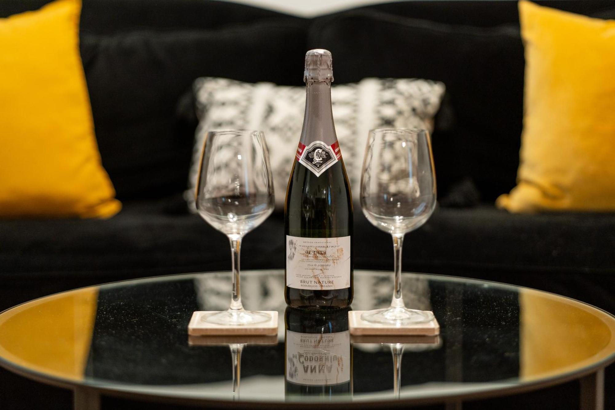 Fridays Flats Whisper-Quiet Near Sagrada'S Heart Apartment Barcelona Ngoại thất bức ảnh